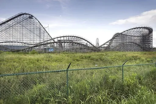 Rides stand at the Six Flags of New Orleans site in an Aug. 18, 2009. (Chris Granger )/The Times-Picayune/The New Orleans Advocate via AP)