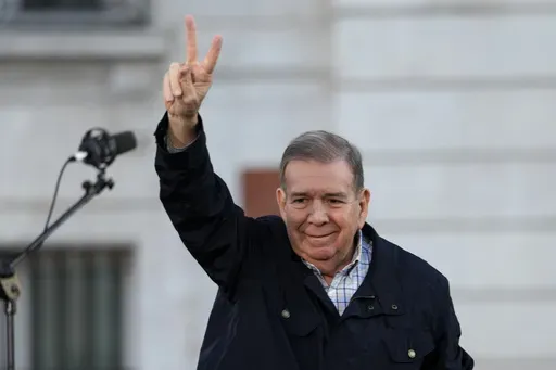 Venezuelan opposition leader Edmundo González waves to supporters at Puerta del Sol in downtown Madrid, Spain, Sept. 28, 2024. (AP Photo/Bernat Armangue, File)