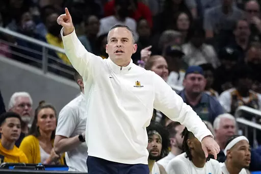 Murray State head coach Matt McMahon directs his team during the first half of a college basketball game against San Francisco in the first round of the NCAA tournament, Thursday, March 17, 2022, in Indianapolis. (AP Photo/Darron Cummings)